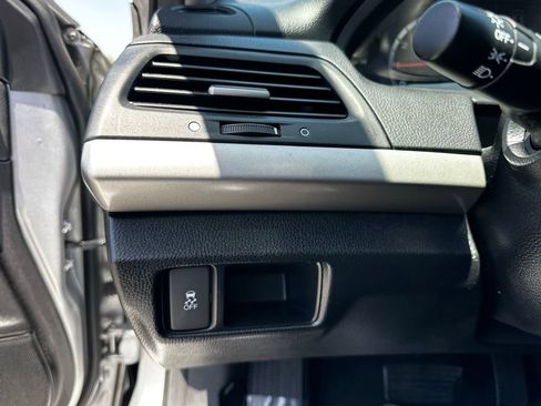 Used 2011 Honda Accord LX image 22