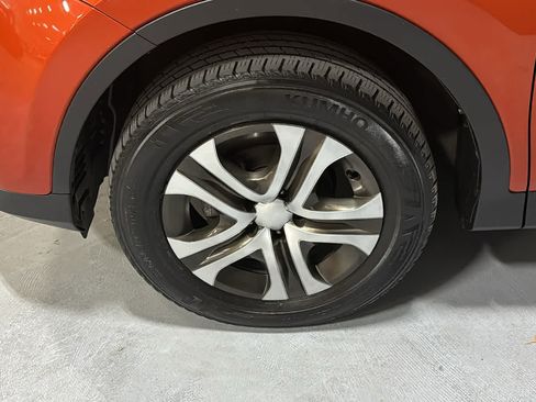 Used 2015 Toyota RAV4 LE AWD/4WD image 8