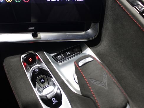 Used 2022 Chevrolet Corvette Stingray Premium Conv w/ Z51 Performance Package RWD image 19