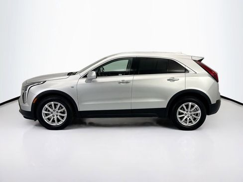Used 2022 Cadillac XT4 Luxury w/ Driver Awareness Package image 8
