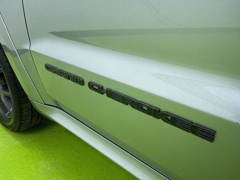 Used 2020 Jeep Grand Cherokee High Altitude image 15