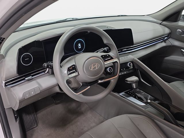 Used 2024 Hyundai Elantra SEL FWD image 16