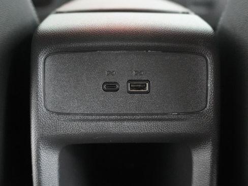 Used 2025 Buick Envista Preferred w/ Convenience I Package FWD image 36