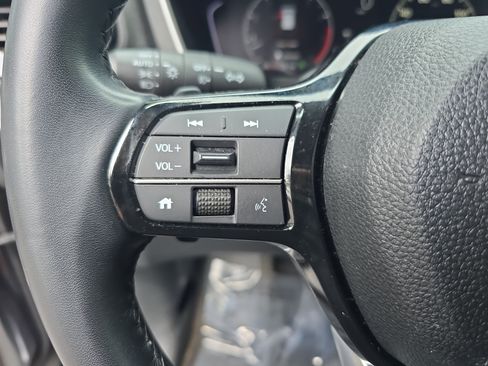 Used 2024 Honda Pilot EX-L image 18