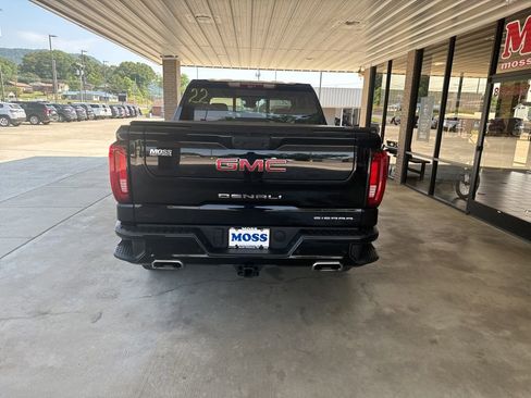 Used 2024 GMC Sierra 1500 Denali w/ Technology Package AWD/4WD image 5