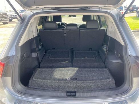 Used 2019 Volkswagen Tiguan SE image 10