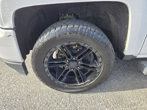Used 2018 Chevrolet Silverado 1500 LT w/ All Star Edition AWD/4WD image 11
