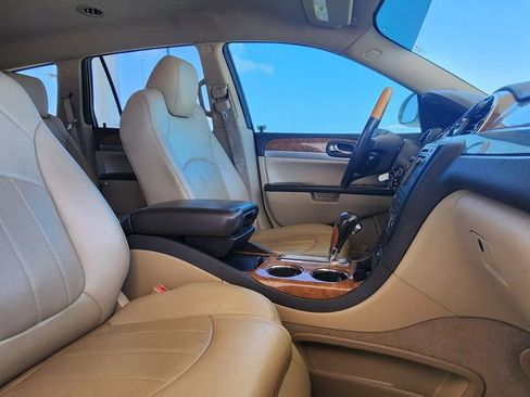 Used 2011 Buick Enclave CXL FWD image 28