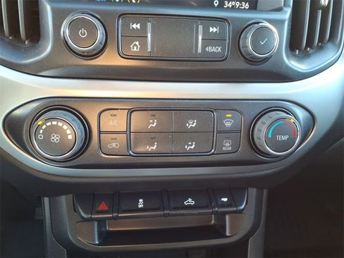 Used 2022 Chevrolet Colorado LT w/ LT Convenience Package image 31