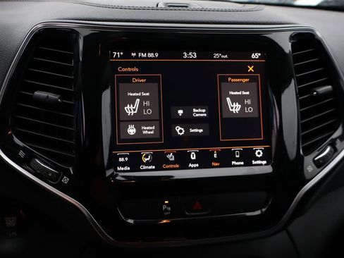 Used 2020 Jeep Cherokee Limited image 23