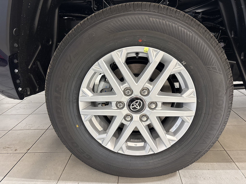New 2026 Toyota Tundra SR5 AWD/4WD image 5