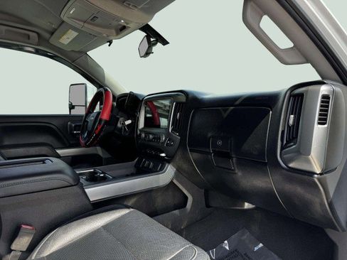 Used 2018 Chevrolet Silverado 1500 LT w/ Texas Edition image 48