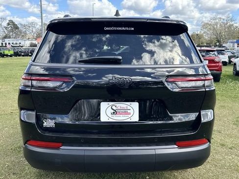 New 2026 Jeep Grand Cherokee L Limited w/ Limited Altitude Package AWD/4WD image 4