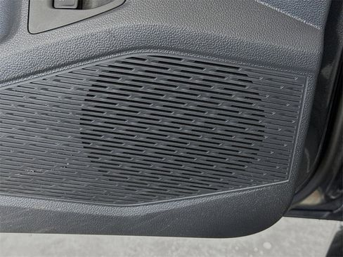 Used 2024 Volkswagen Jetta SE image 18