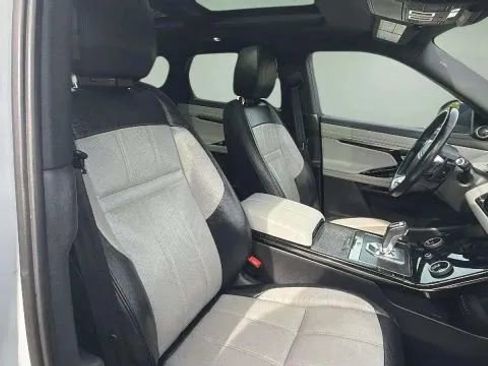 Used 2020 Land Rover Range Rover Evoque R-Dynamic S image 30
