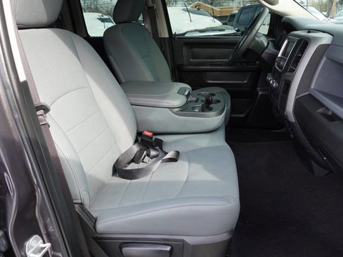 Used 2018 RAM 1500 Express w/ Express Value Package image 33