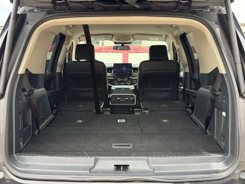 Used 2024 Ford Expedition XLT RWD image 32