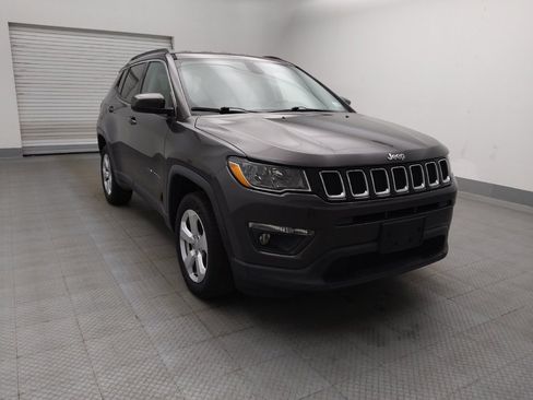 Used 2018 Jeep Compass Latitude w/ Popular Equipment Group AWD/4WD image 14