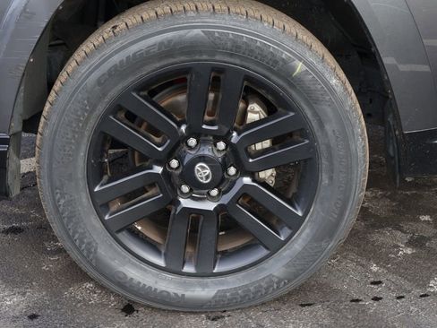 Used 2019 Toyota 4Runner Limited image 11