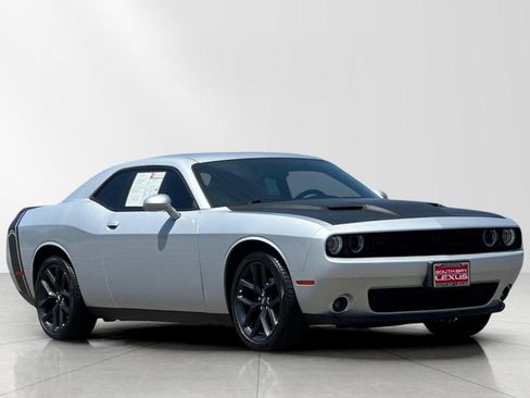 Used 2020 Dodge Challenger SXT w/ Blacktop Package RWD image 8