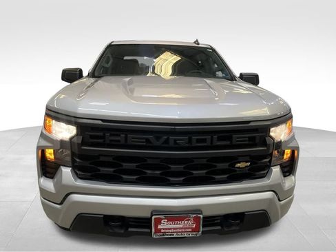 Used 2022 Chevrolet Silverado 1500 Custom AWD/4WD image 9