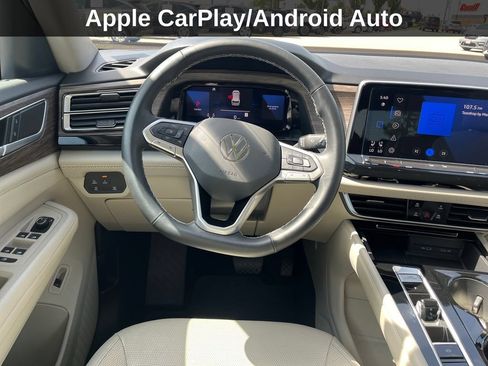 Used 2024 Volkswagen Atlas SEL AWD/4WD image 18