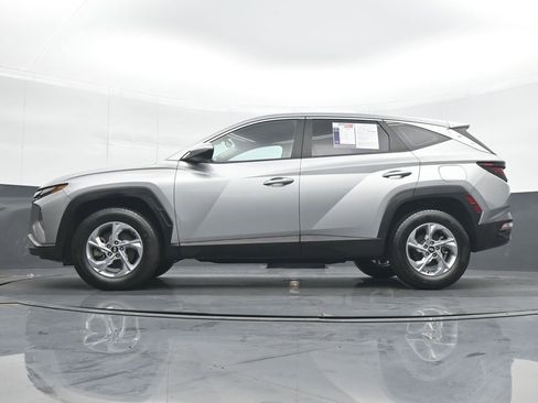 Used 2023 Hyundai Tucson SE image 18