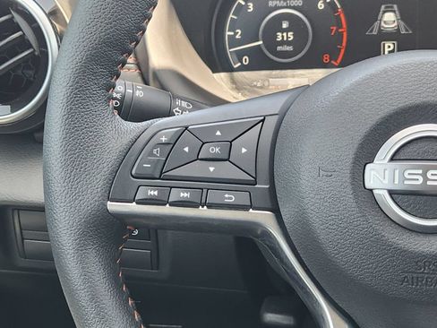 Used 2024 Nissan Kicks SR w/ SR Premium Package FWD image 31