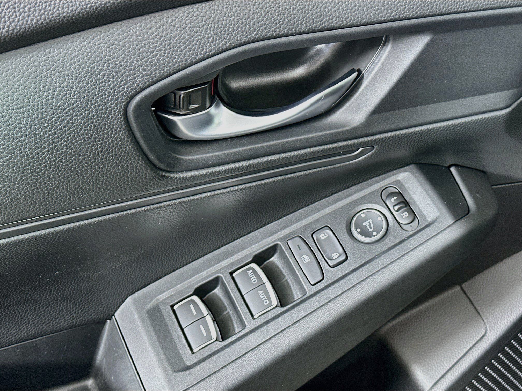 Used 2025 Honda Accord LX image 15