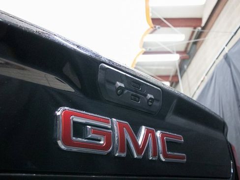 Used 2024 GMC Sierra 2500 Denali w/ Denali Reserve Package image 18