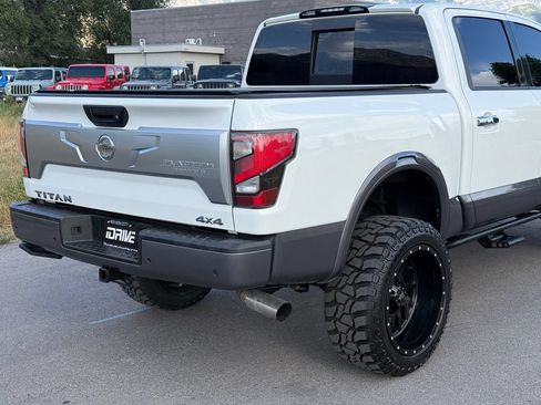 Used 2021 Nissan Titan Platinum Reserve w/ Moonroof Package AWD/4WD image 9