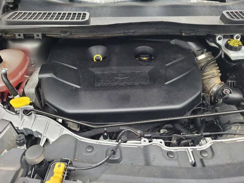 Used 2018 Ford Escape Titanium w/ Ford Safe & Smart Package AWD/4WD image 30