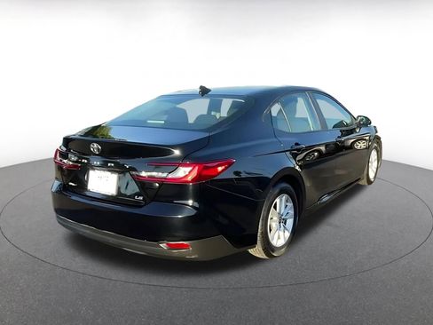 Used 2025 Toyota Camry LE image 12
