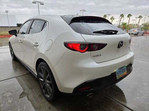 Used 2019 MAZDA MAZDA3 Hatchback w/ Preferred Package image 3