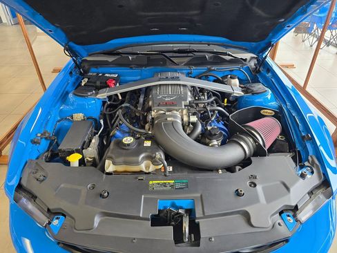 Used 2010 Ford Mustang GT RWD image 16