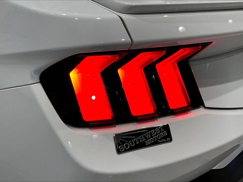 Used 2025 Ford Mustang Premium RWD image 22