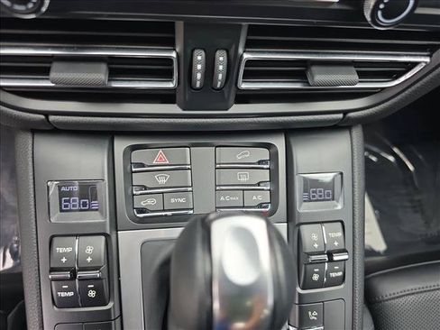 Used 2021 Porsche Macan S AWD/4WD image 22