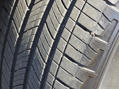 Used 2023 Chevrolet Equinox LT FWD image 15