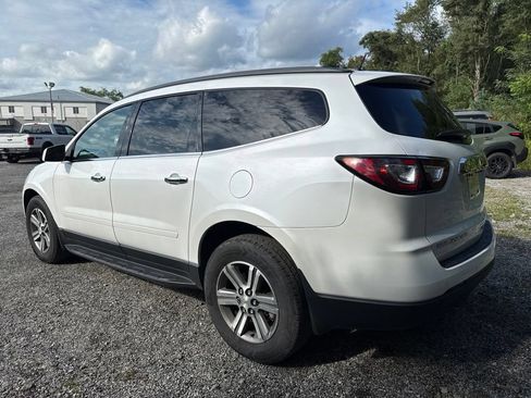 Used 2017 Chevrolet Traverse LT AWD/4WD image 4