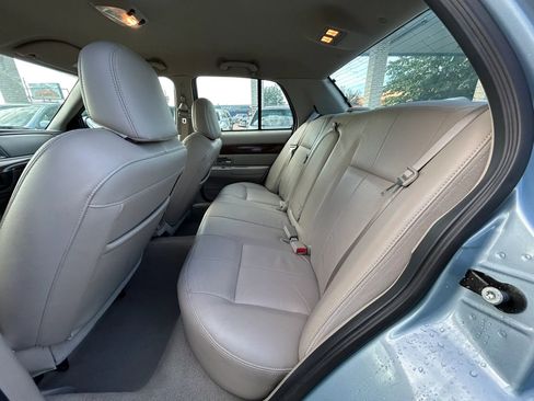 Used 2006 Mercury Grand Marquis GS RWD image 5
