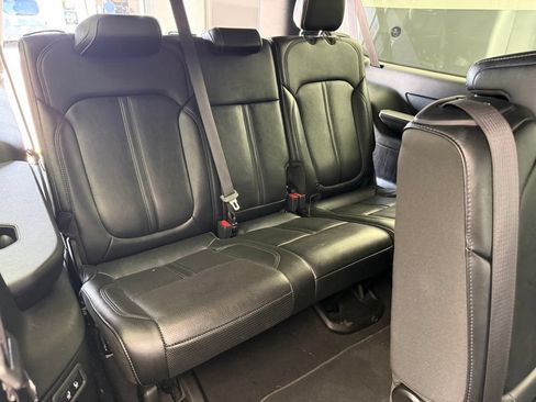 Used 2024 Jeep Wagoneer L Series III w/ Flexible Seating Group AWD/4WD image 77