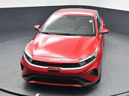 Used 2024 Kia Forte LXS image 9