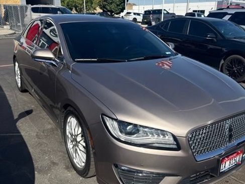 Used 2019 Lincoln MKZ Reserve FWD image 8