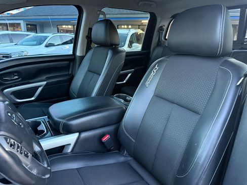 Used 2017 Nissan Titan PRO-4X image 9