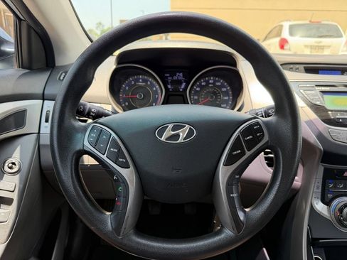 Used 2013 Hyundai Elantra FWD image 15