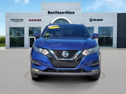Used 2022 Nissan Rogue Sport SV AWD/4WD image 2