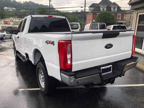 Used 2018 Ford F250 XL w/ Power Equipment Group AWD/4WD image 4