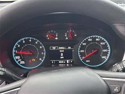 Used 2020 Chevrolet Equinox LS image 12