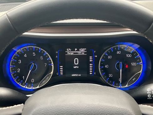 Used 2023 Chrysler Voyager LX FWD image 32