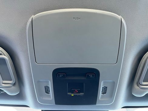 Used 2025 Toyota Camry LE image 16